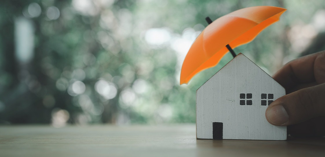 3 Critical Mistakes Homeowners Make When Accepting Insurance Settlements