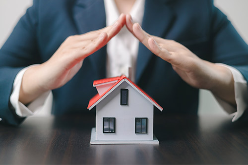 Visual guide on purchasing a home in the pandemic, focusing on critical errors in accepting insurance settlements.