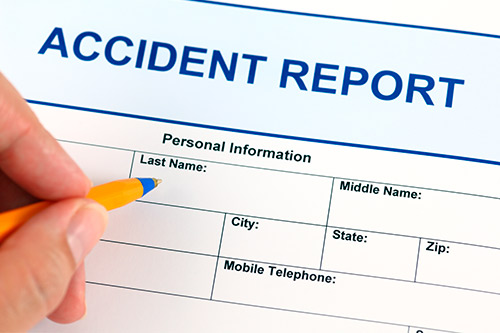 Informe sobre accidentes que hace hincapié en los problemas de responsabilidad de las empresas y las víctimas de lesiones durante el periodo de compras navideñas.