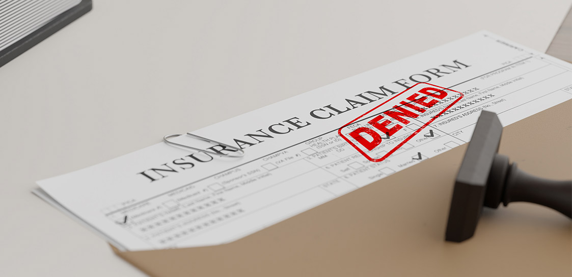 Por qué las denegaciones de reclamaciones de seguros a final de año requieren la intervención inmediata de un abogado