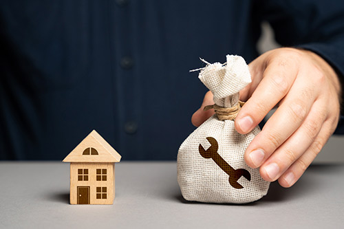 Guía visual sobre la compra de una vivienda con hipoteca, en la que se hace hincapié en la necesidad de contar con ayuda jurídica en cuestiones de reclamaciones de seguros a final de año.