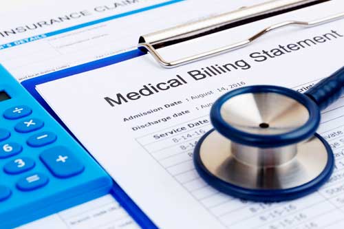 Formulario de gastos médicos y seguro médico con calculadora